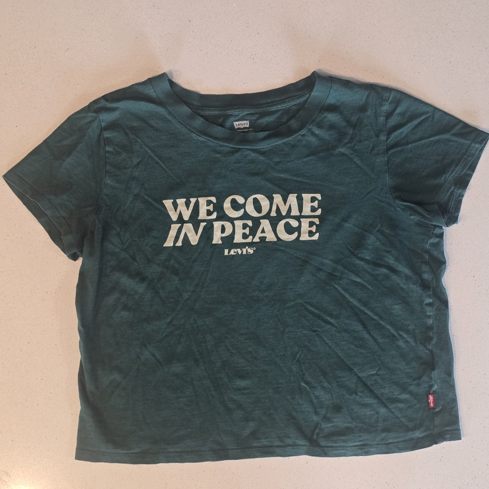 Levi's Forest Green Tee with Cream 'We Come In Peace' Graphic